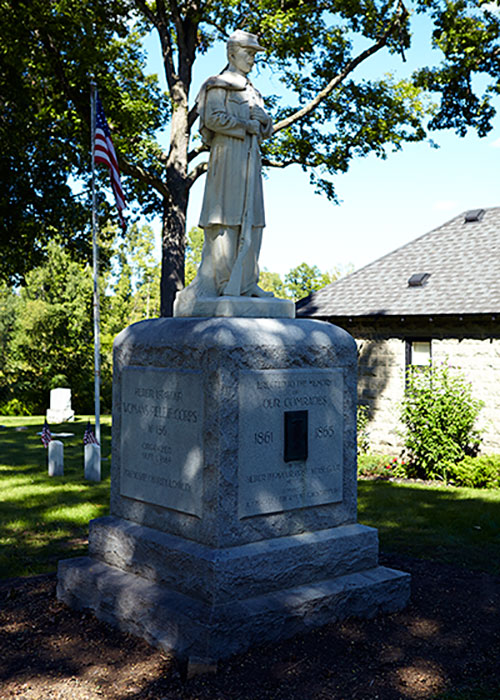 GAR Post 181 monument in Oak Grove Cemetery. Image ©2014 Look Around You Ventures, LLC.